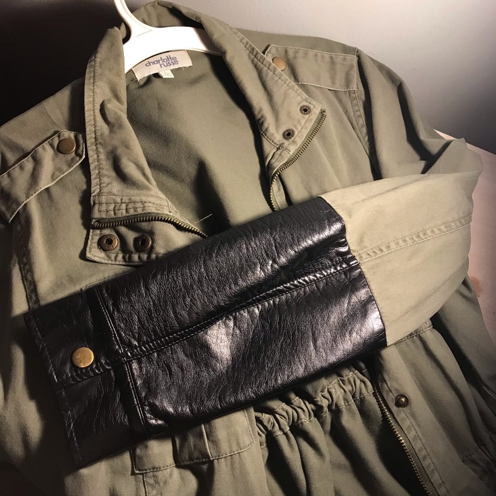 CHARLOTTE RUSSE Light Jacket - Picture 2 of 2
